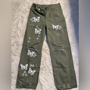 SHEIN- EZwear Ripped Detail Butterfly Jeans- Army Green- Size Medium